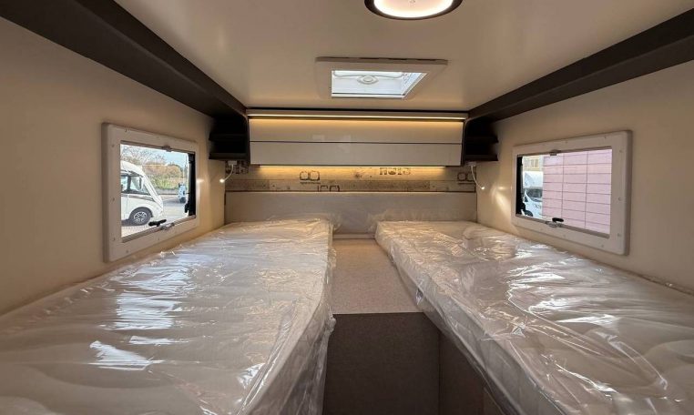 mclouis-mc4339slim-caravanbacci