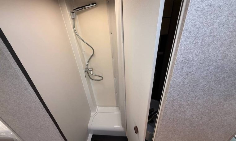 mclouis-mc4339slim-caravanbacci