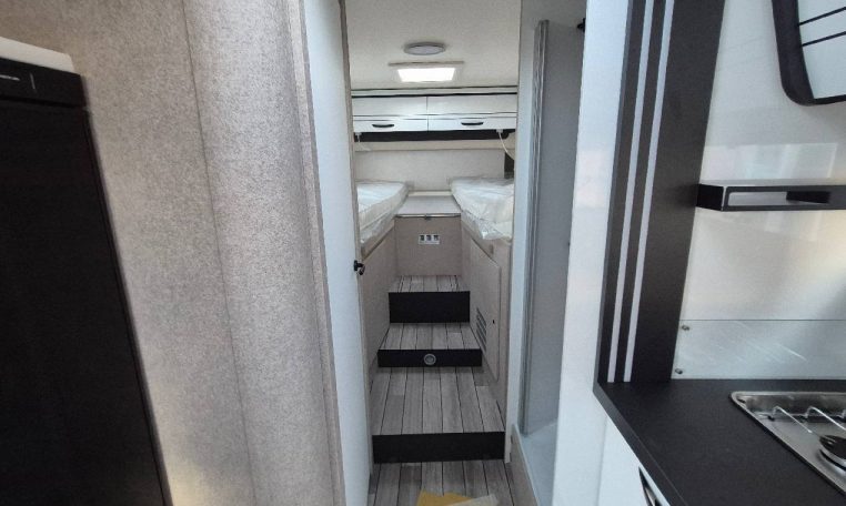 mclouis-mc4373-caravanbacci