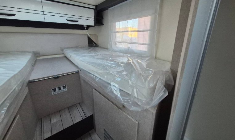 mclouis-mc4373-caravanbacci