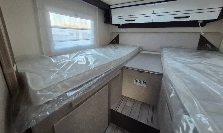 mclouis-mc4373-caravanbacci