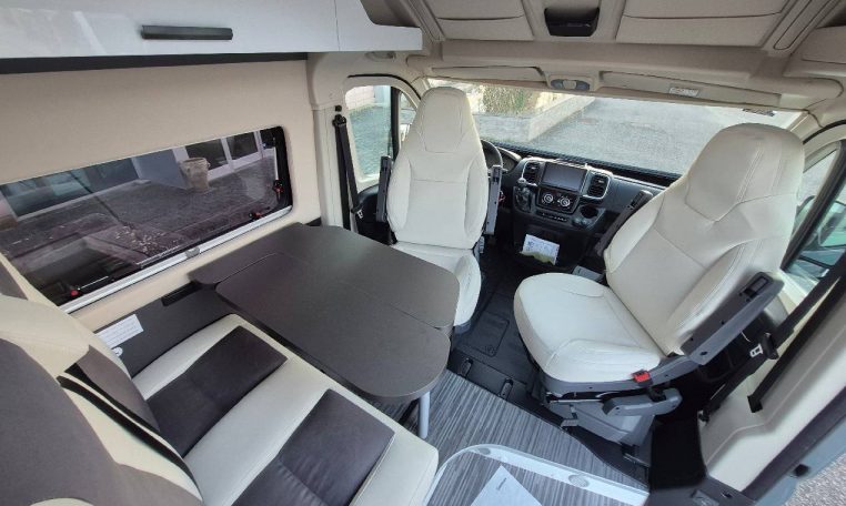 mclouis-menfys3-caravanbacci