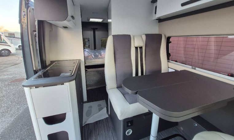 mclouis-menfys3-caravanbacci