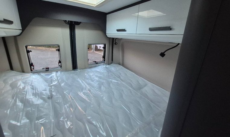 mclouis-menfys3-caravanbacci