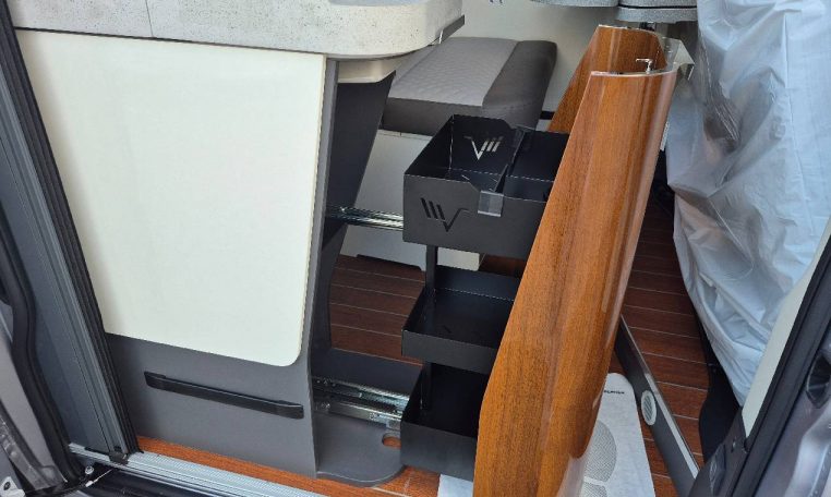 mobilvetta-admiral6.5-caravanbacci