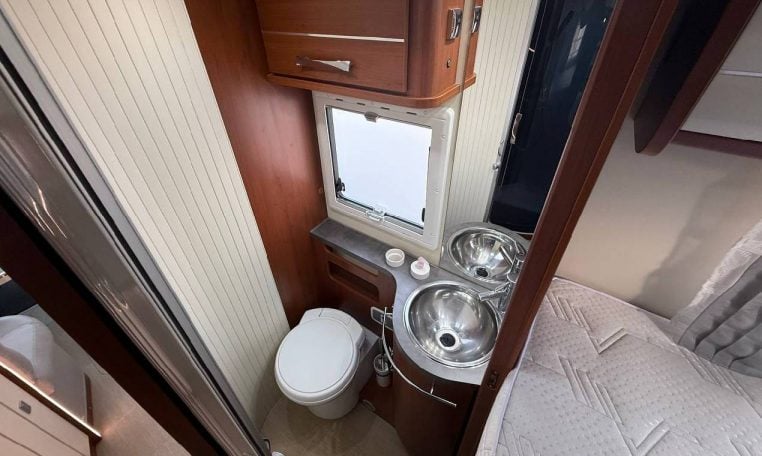 mobilvetta-keam76-caravanbacci