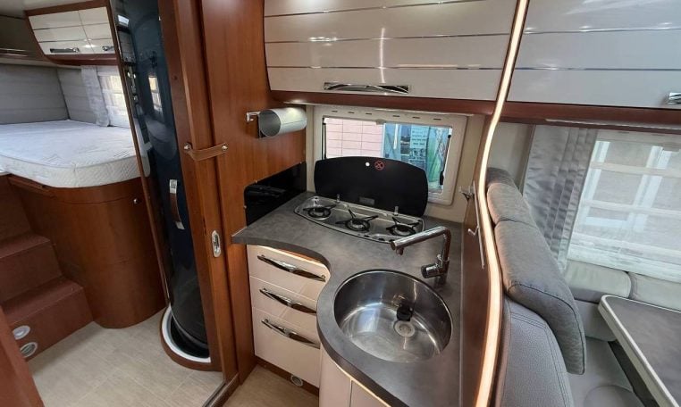 mobilvetta-keam76-caravanbacci