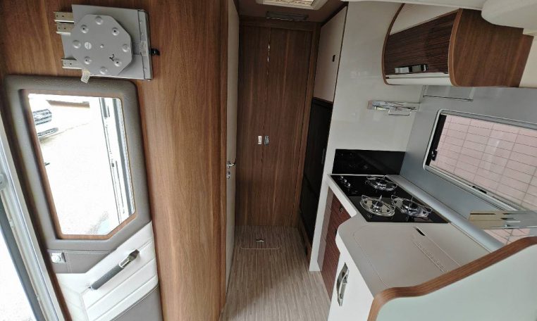 mobilvetta-krosserp64-caravanbacci