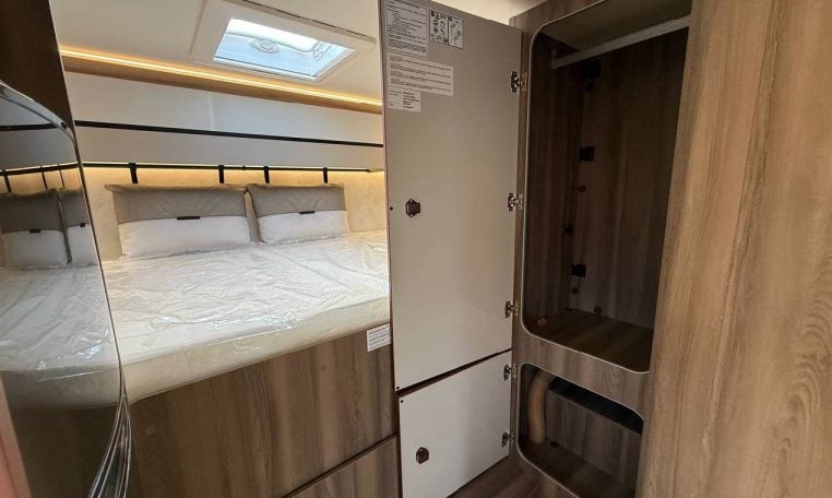 rollerteam-kronos298tl-caravanbacci