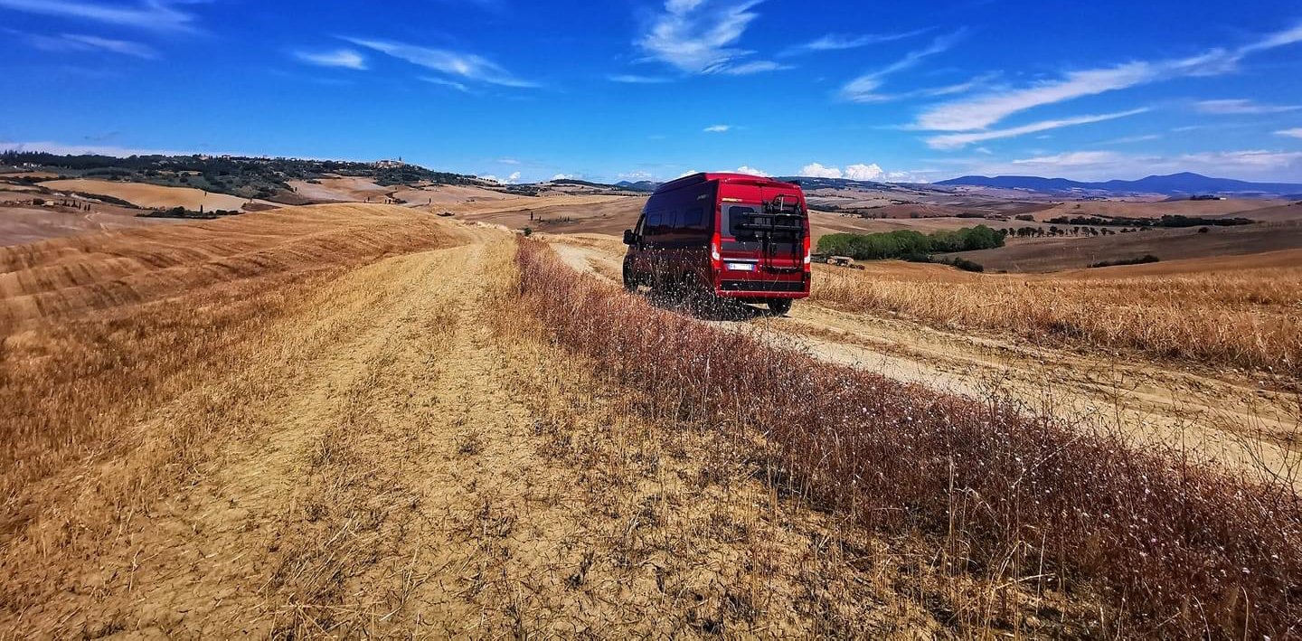 Slide 2 - Caravanbacci