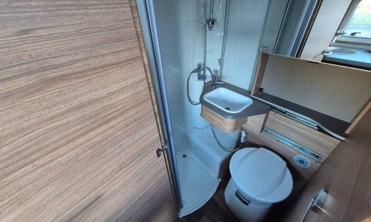 weinsberg-caracompact600meg-caravanbacci