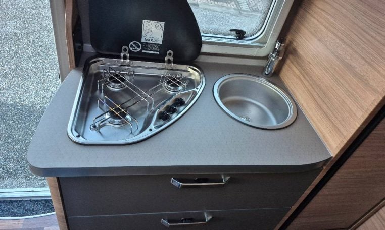 weinsberg-caracompact600meg-caravanbacci