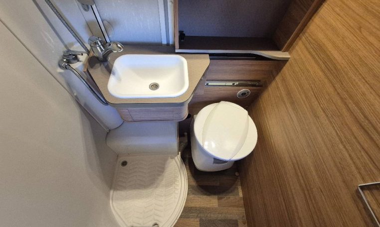 weinsberg-caracompact640meg-caravanbacci