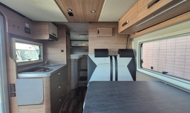 weinsberg-caracompact640meg-caravanbacci