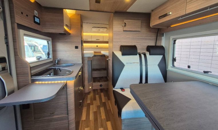 weinsberg-caracompact640meg-caravanbacci