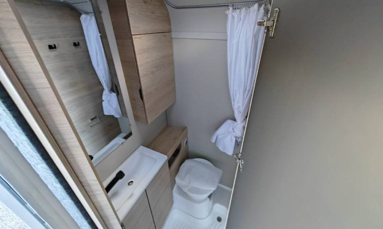 weinsberg-caraone390qd-caravanbacci