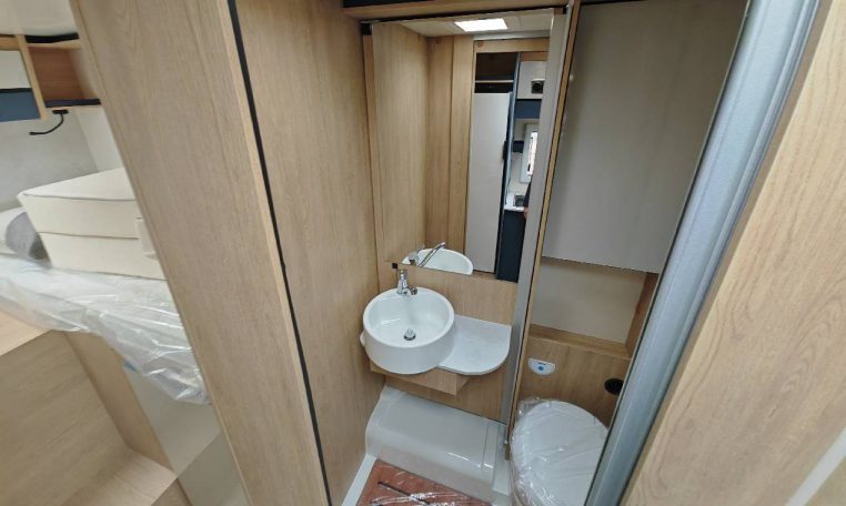 ci-horon81xt-caravanbacci