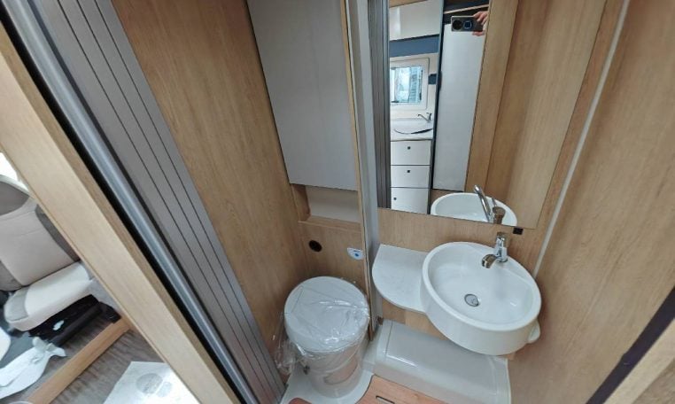 ci-horon85xt-caravanbacci