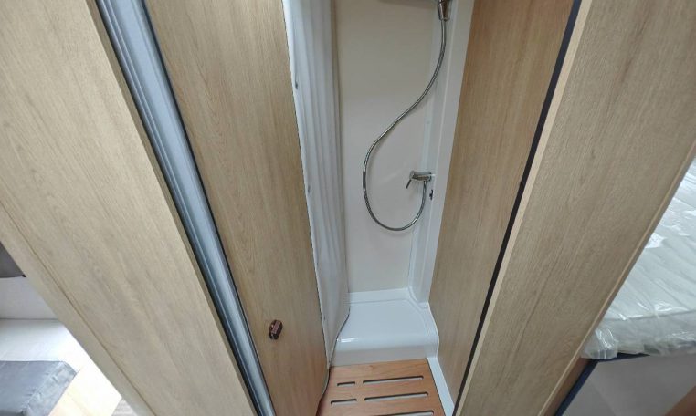 ci-horon85xt-caravanbacci