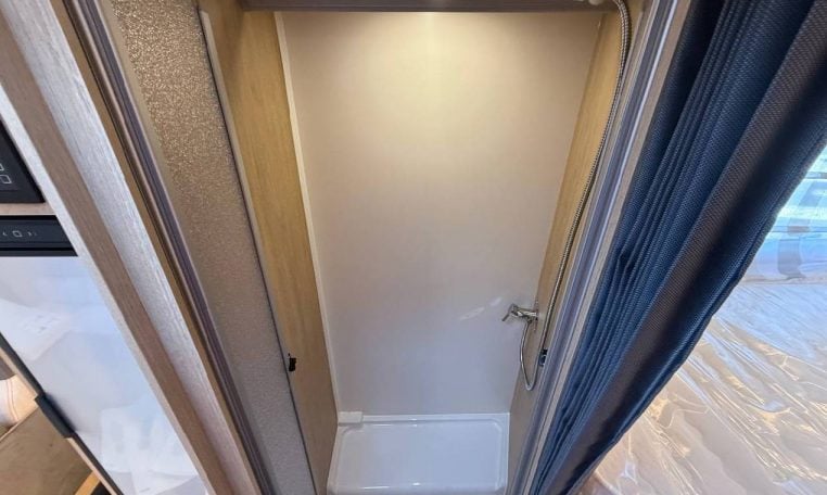 ci-horon87xt-caravanbacci