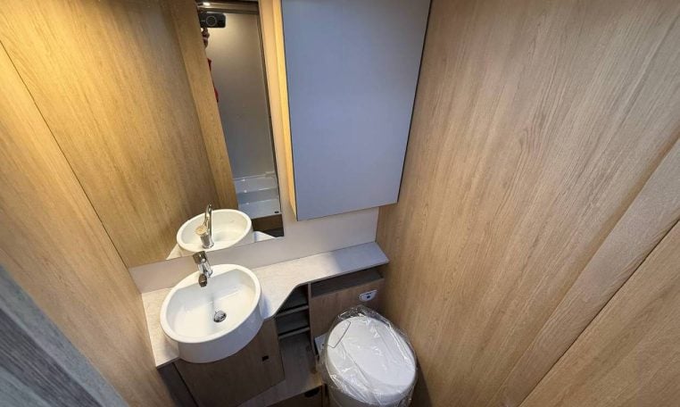 ci-horon87xt-caravanbacci