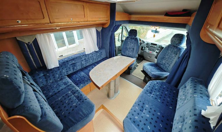 rapido-7098f-caravanbacci