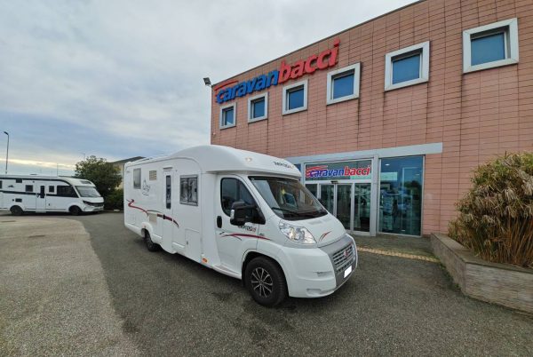 rapido-7098f-caravanbacci