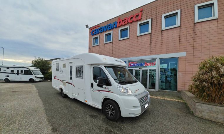 rapido-7098f-caravanbacci