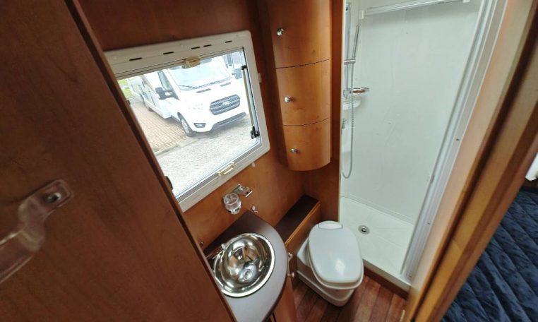 rapido-7098f-caravanbacci