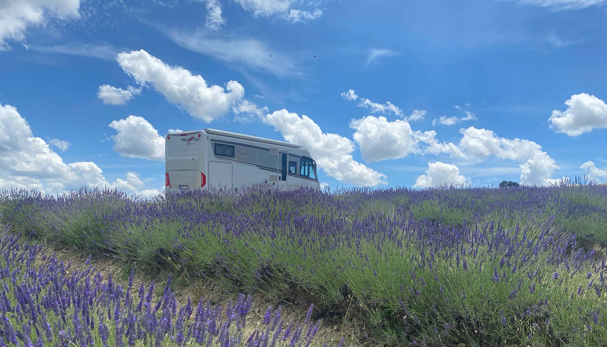 Slide 2 - Caravanbacci