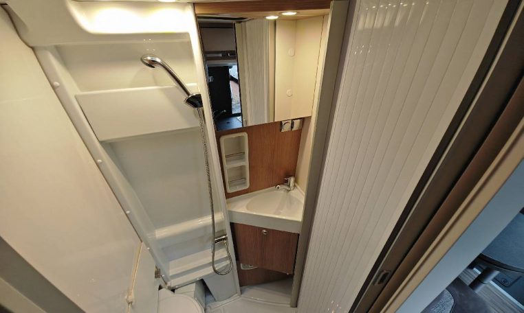 malibu-640le-caravanbacci