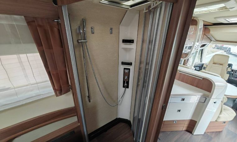 carthago-eline51qb-caravanbacci