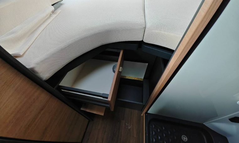 knaus-boxlife600me-caravanbacci