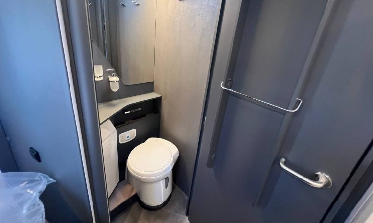 laika-kosmol412ds-caravanbacci