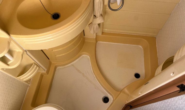 laika-kreos3004-caravanbacci