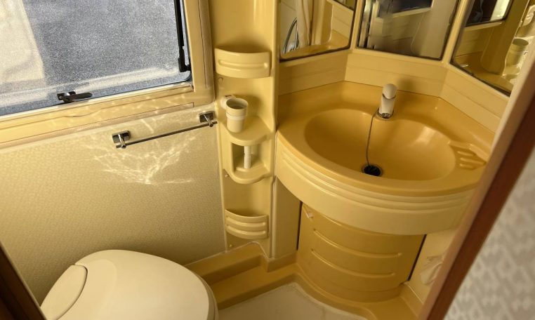 laika-kreos3004-caravanbacci