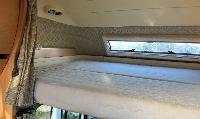 laika-kreos3004-caravanbacci