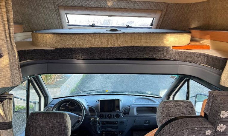 laika-kreos3004-caravanbacci