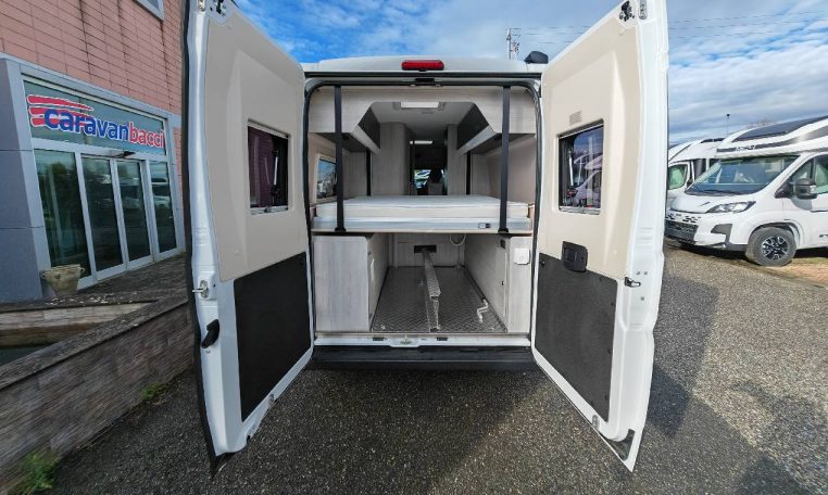 rollerteam-livingstoneduoxl-caravanbacci