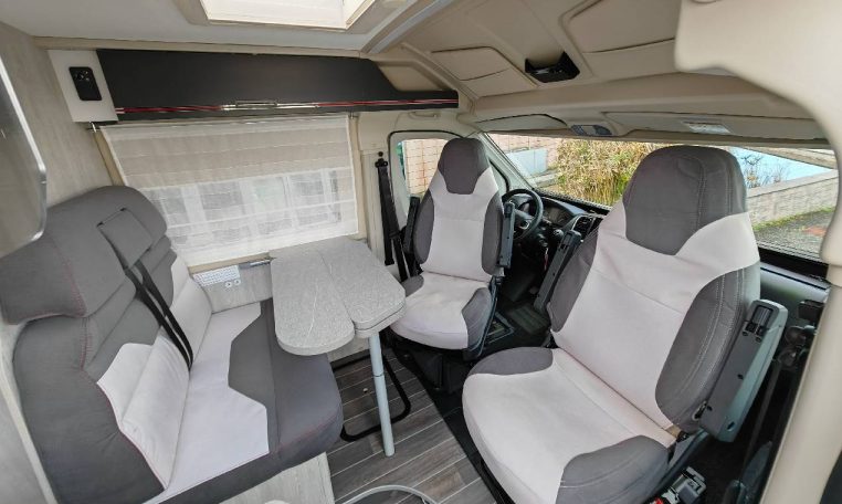 rollerteam-livingstoneduoxl-caravanbacci