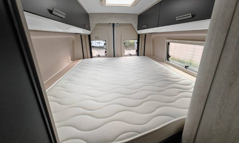 rollerteam-livingstoneduoxl-caravanbacci