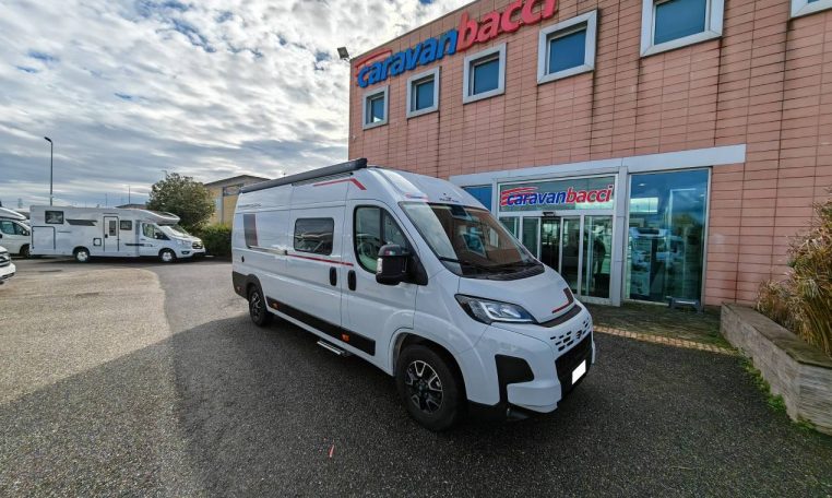 rollerteam-livingstoneduoxl-caravanbacci