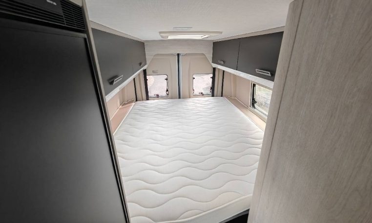 rollerteam-livingstoneduoxl-caravanbacci