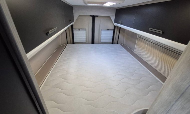 rollerteam-livingstoneduoxlpopup-caravanbacci