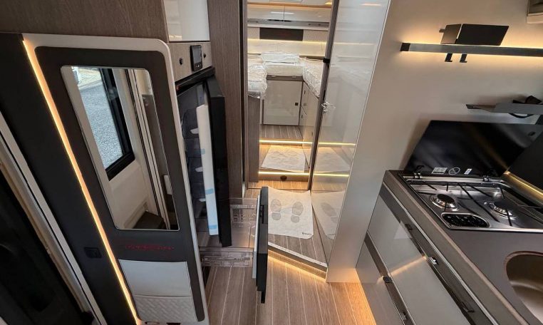 rollerteam-zefiro287poweredtl-caravanbacci