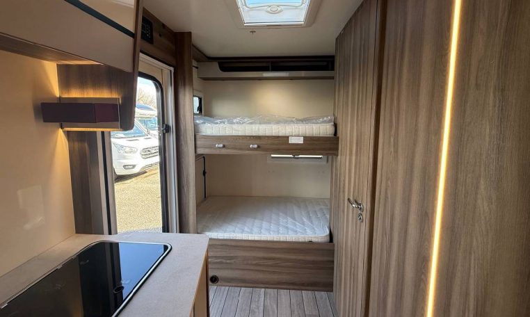 rollerteam-kronos274tl-caravanbacci