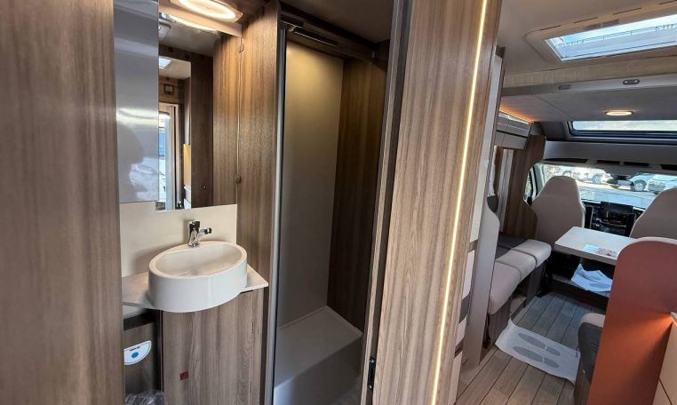 rollerteam-kronos274tl-caravanbacci