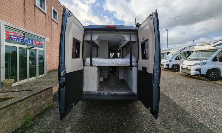 rollerteam-livingstone6xl-caravanbacci