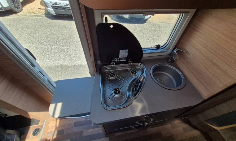 weinsberg-caracompact600meg-caravanbacci